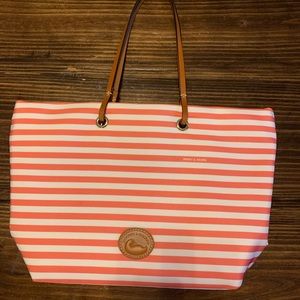 *NWT* Dooneg & Bourne Tote